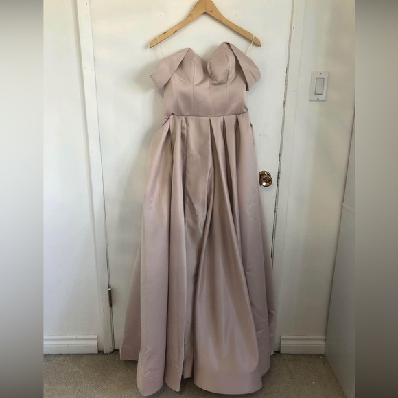 Liastublla Grad/Prom Dress - Picture 3 of 4